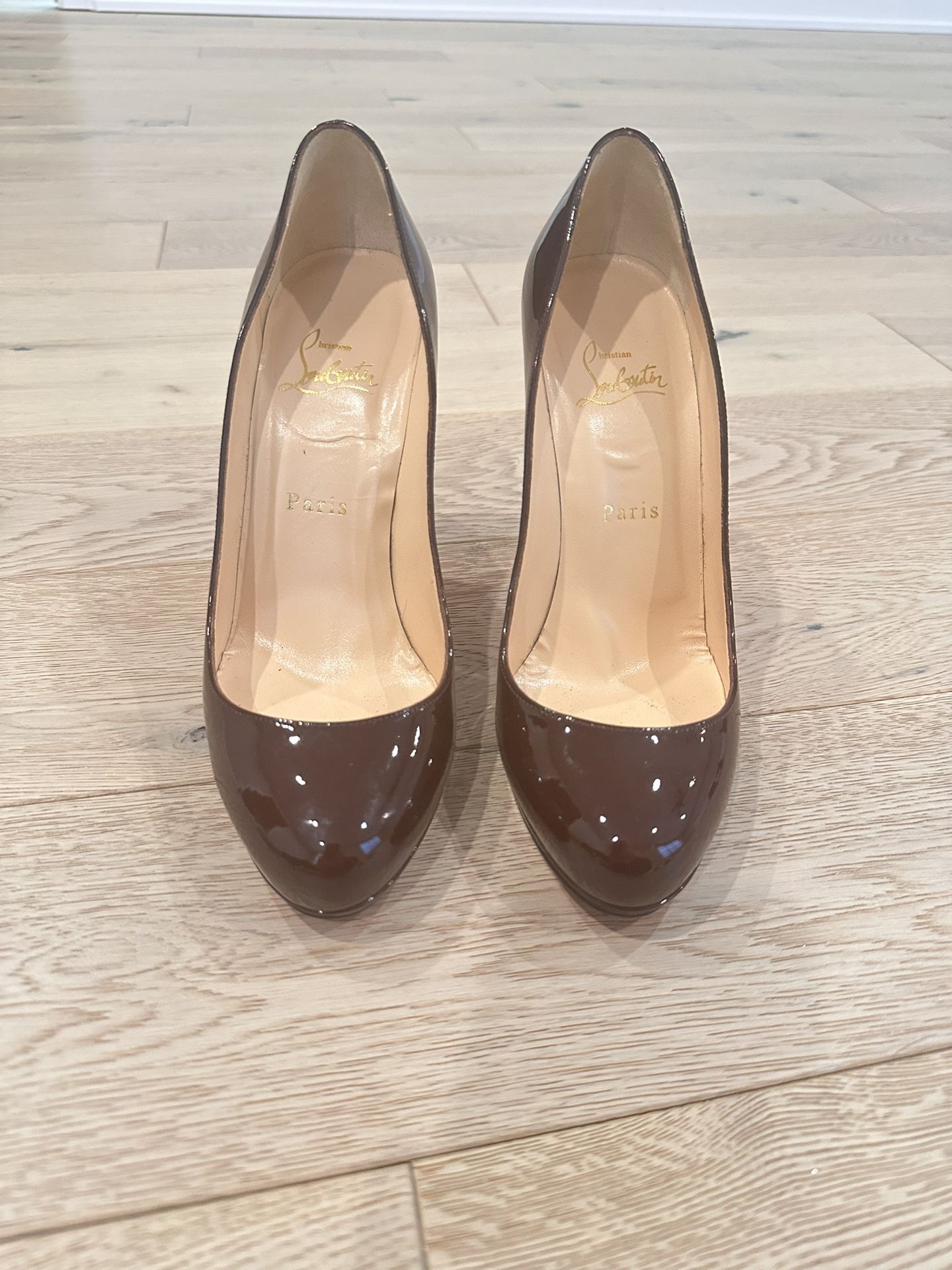 Heels Size 38 1/2