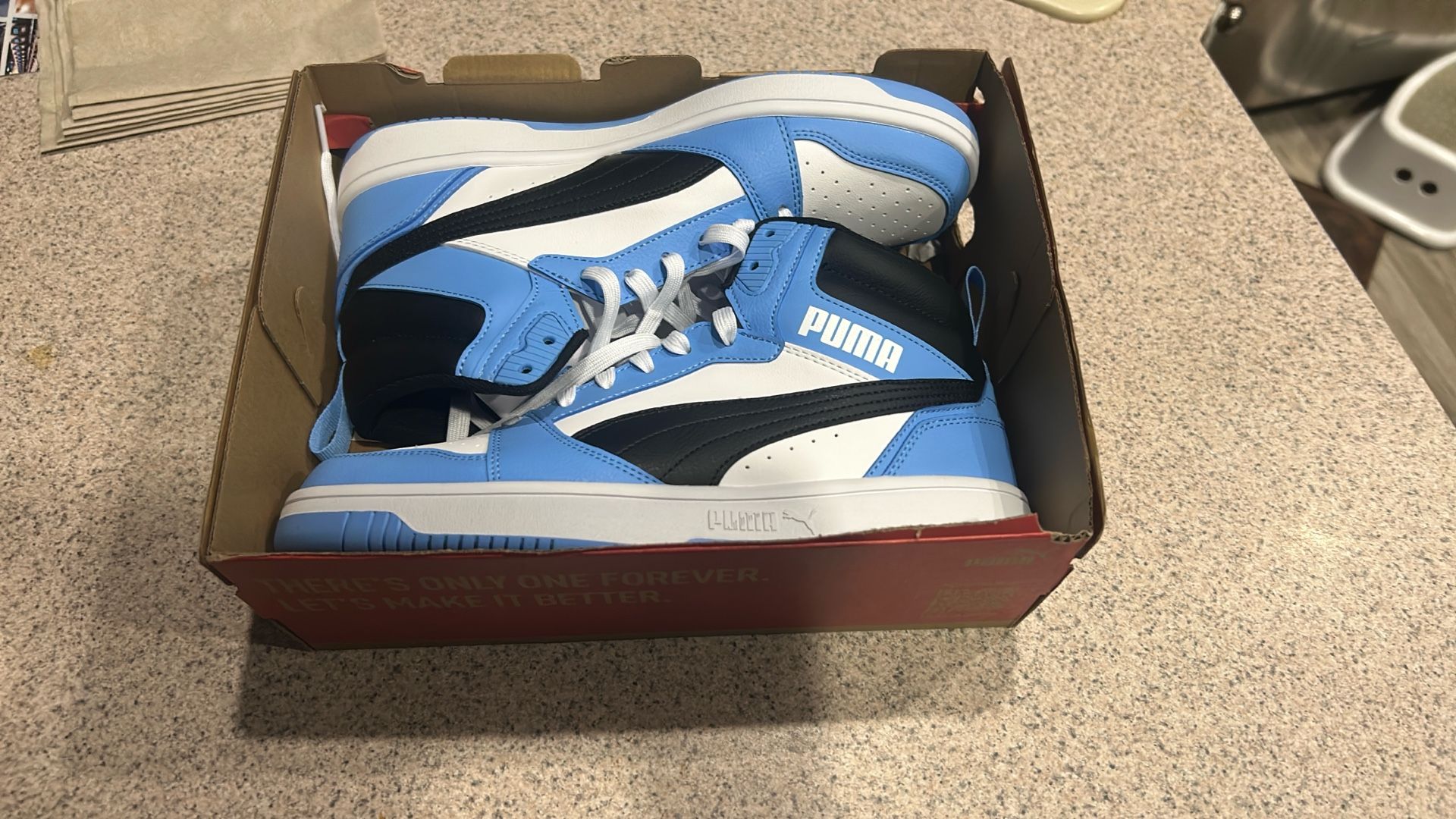 rebound v6 high puma 9.5 mens Usually 75$
