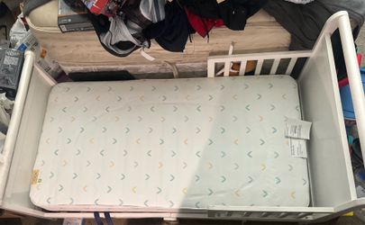 Delta Toddler Bed Frame and Matress