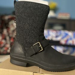 UGG Boots - Black