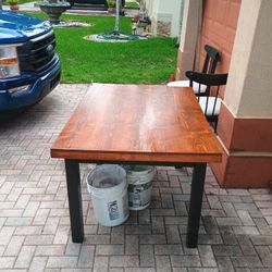 Table And Chairs 