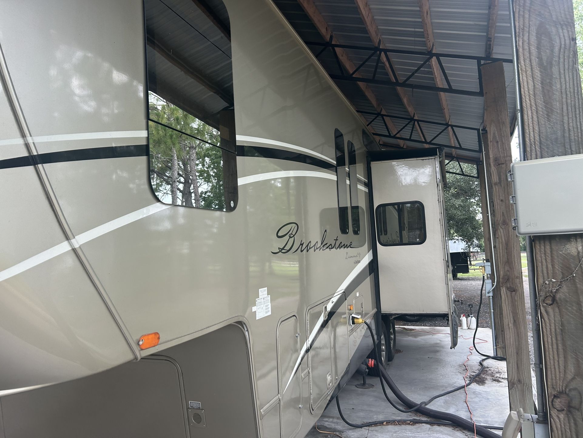 Brookstone Diamond Rv 2012 Coachman Brookstone diamond for Sale in Plant City, FL - OfferUp