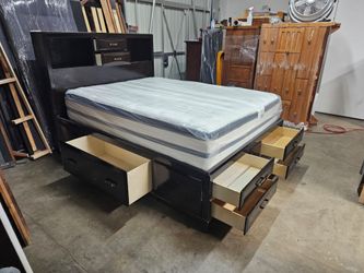 Queen captains bed