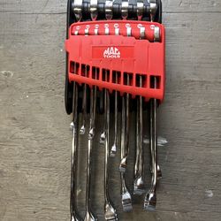 Mac Tools Knuckle Saver wrench set - US made