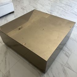 glass coffee table 