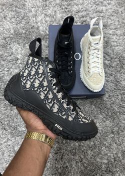 Dior B28 Sneakers 