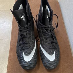 Men’s Nike Force Savage Lineman Cleats