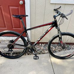 Giant Talon 4 Bike 27.5” Hard tail