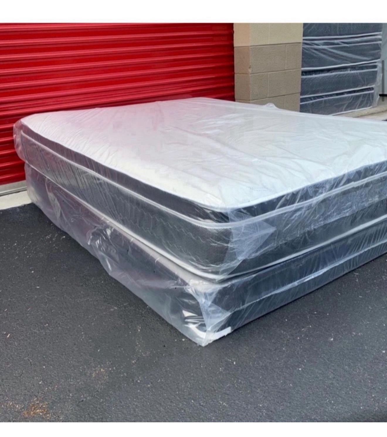 NEW Mattress Queen Size Pillowtop With Box Spring // Offer 🚚
