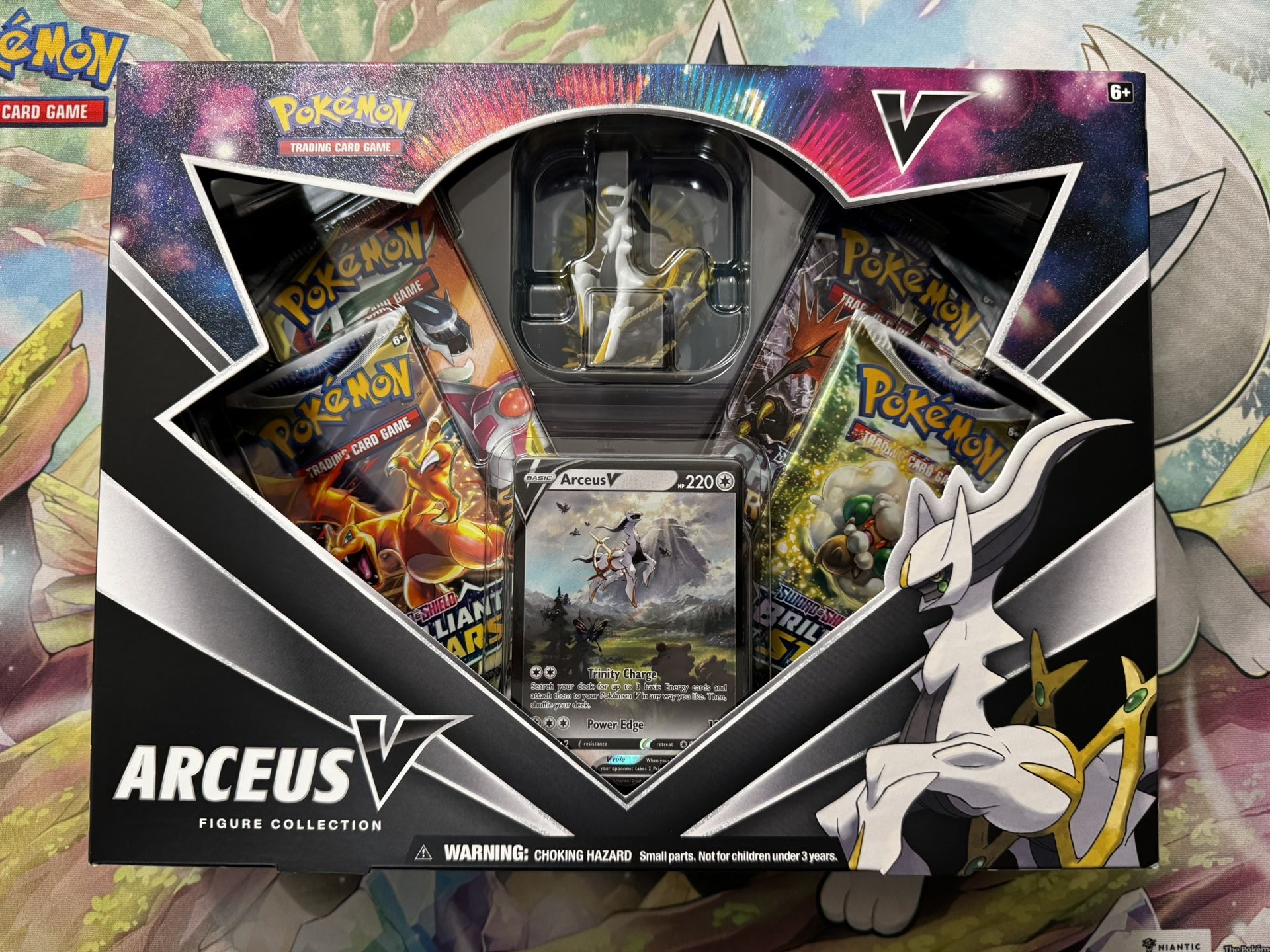 Arceus V Figure Collection Box