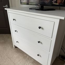 IKEA Hemnes 3 drawer dresser 