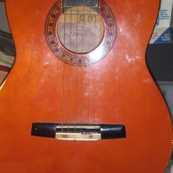 Acustic Guitar Used