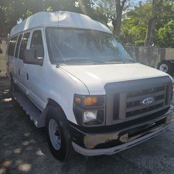SWEET DEAL 👇 FORD E150 EXTENDED WHEELCHAIR 🚐♿ #Ford #Wheelchair #Deal