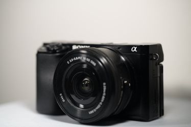 Sony a6100 with kit lens 16-50
