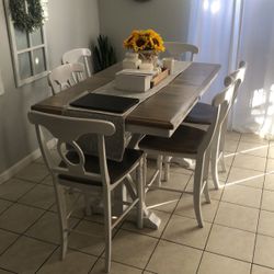 Hard Wood Table With Leaf Extension