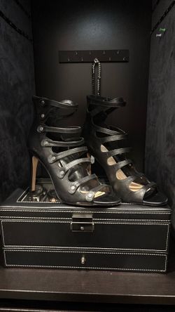Vince Camuto