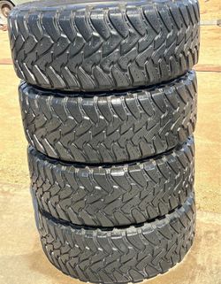 35x12 50/20 toyo Selling a set of 4 tires in excellent condition 🫡