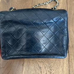 Chanel Black Vintage Shoulder Bag Authentic for Sale in Houston