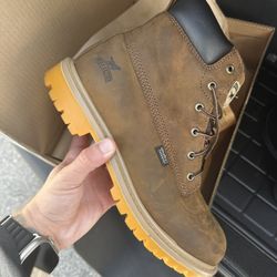 BRAND NEW SIZE 9.5 IRISH SETTER 6” ALUMINUM TOE WORK BOOTS