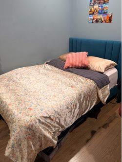 Full size bed