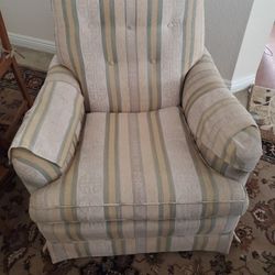 single couch chair for quick sale in Aliso Viejo