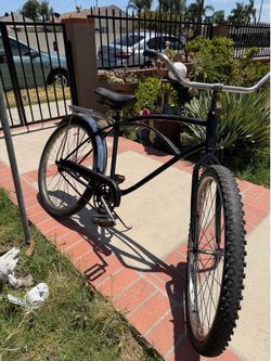 Old School Metal Beach Cruiser Bike