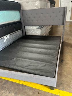 Bed frame queen