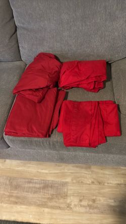 2 Sets Of Red Twin Size Bedsheets