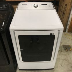 Samsung 7.4 cu. ft. Vented Gas Dryer with Steam Sanitize