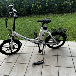 Ness Electric Bike… Aluminum Frame…Battery Locks In Place For Secure Rides… Travels 25mph..$655