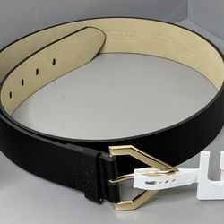 Cinturón Jessica Simpson negro con hebilla dorada – Talla L – Nuevo