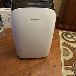 Honeywell Portable A/C 14000 BTU