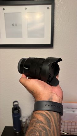 Sony Zeiss 24-70mm lens