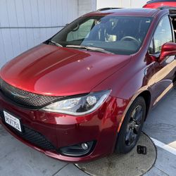 2020 Chrysler Pacifica Hybrid