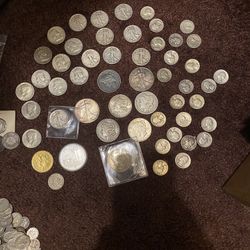 $775 —SILVER DOLLARS QUARTERS HALFS LOT