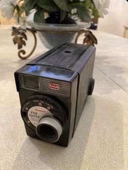Vintage Kodak BROWNIE “Fun Saver” movie camera.