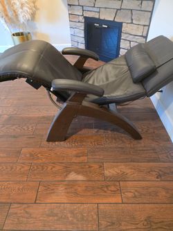 Human Touch Perfect Chair PC-350 Omni-Motion Zero-Gravity Recliner (Studio City)