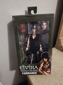 Neca Elvira Mistress Of The Dark Commando