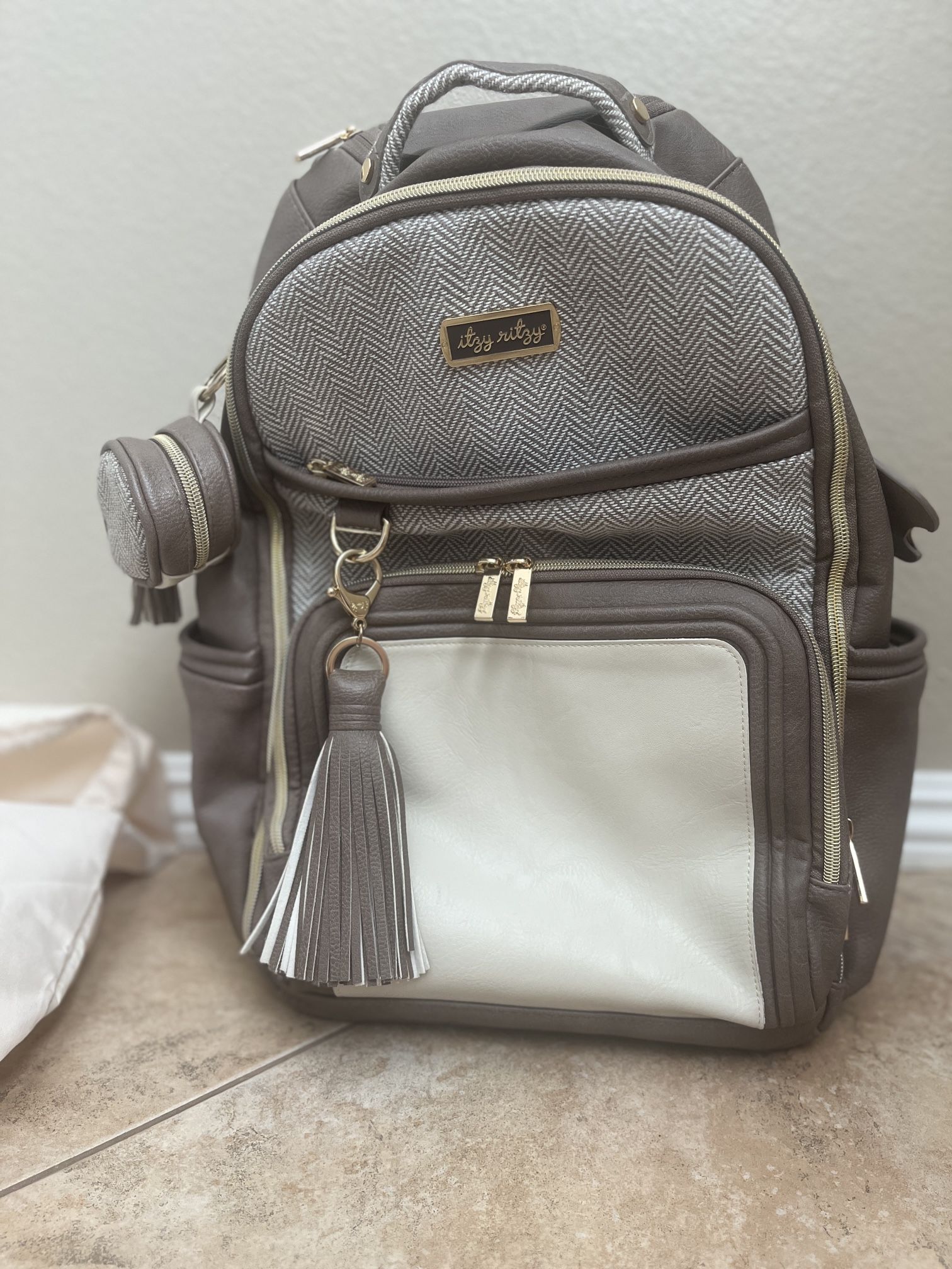 Itzy Ritzy Boss Plus Diaper Backpack