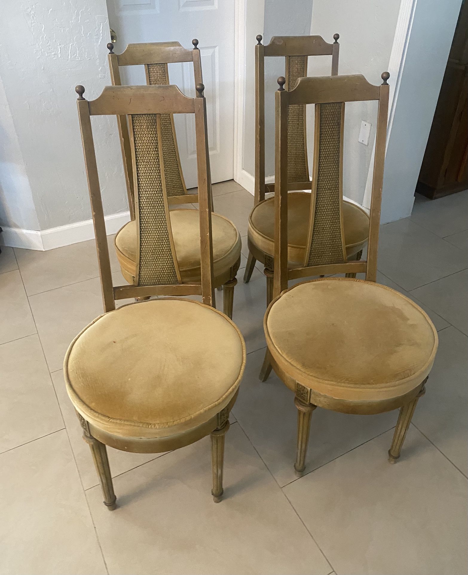 Vintage Wood Side Dining Chairs (4)