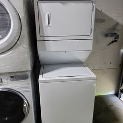 Like New Whirlpool 27" Wide Apartment Size Top Load Washer And Gas Dryer Set 