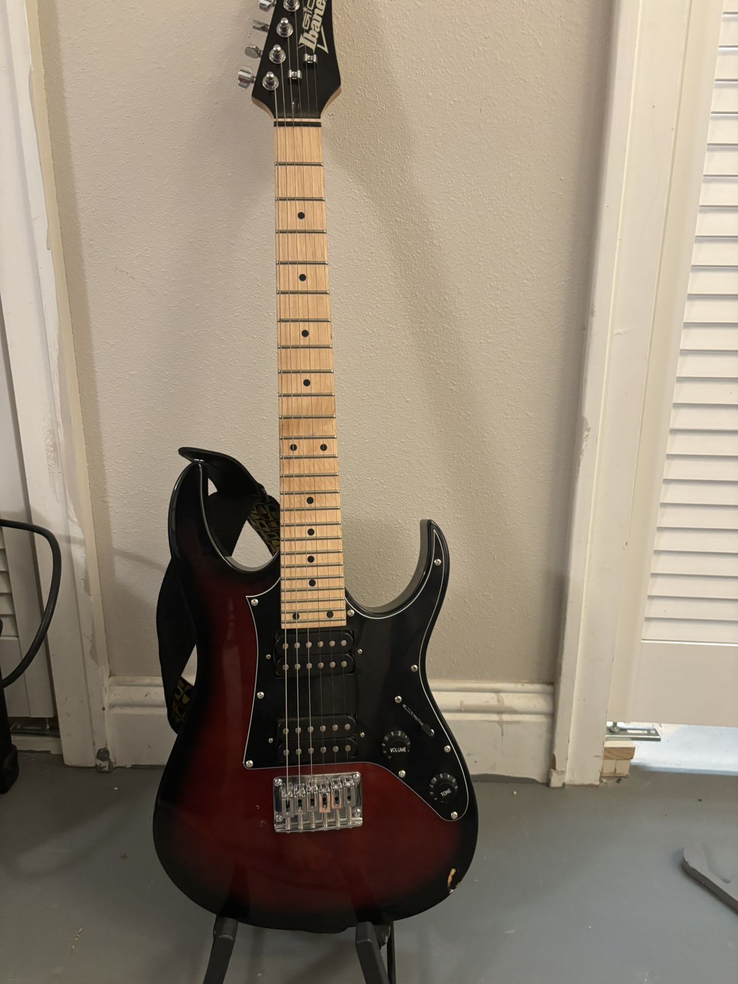 ibanez gio mikro electric guitar