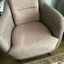 Single Accent Chair / Armchair – Clean, Comfortable & Modern