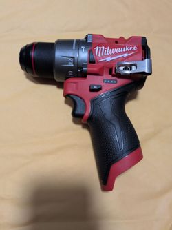 Milwaukee FUEL M12 Hammer Drill Driver 1/2"
