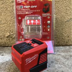 Milwaukee M18 18-Volt Lithium-Ion 175-Watt Powered Compact Inverter for M18 Batteries (Tool-Only)