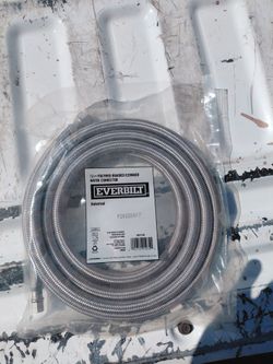 Selling a brand new, factory-sealed Everbilt 12 ft. Polymer Braided Ice Maker Water Connector Hose (Universal, Model #69013HD).
​12 ft length
​1/4 in.