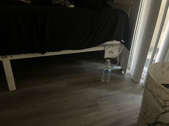 Twin bed train