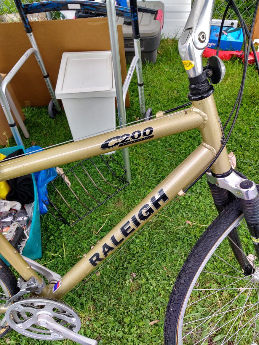 Raleigh Bicycle.  Make Offer 