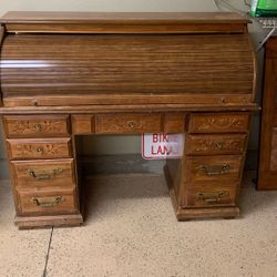 Antique roll top desk