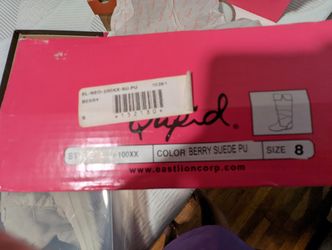 Boots Sz 8 . CASH ONLY